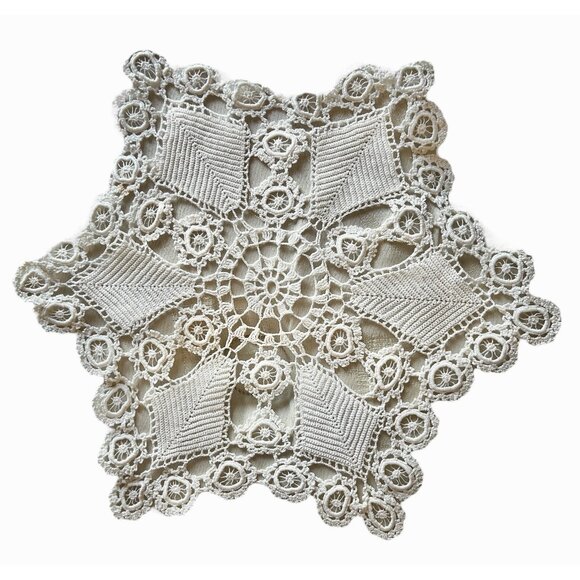 Handmade Crochet Doilies Set Of 5 White 6 Point Vintage - Picture 5 of 5